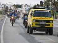 Die Synchro bulderde ook aardig over het zand