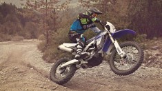 2015ev10_albergen_2016-Yamaha-WR250F-EU-Racing-Blue-Action-001