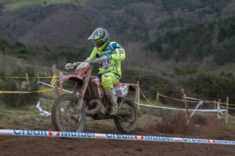 Bjorn Sloot in actie tijdens de EK enduro in Frankrijk