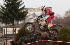 146 E2 kampioen Thierry Pittens wint ook de Motorgazet Inters Scratch trofee