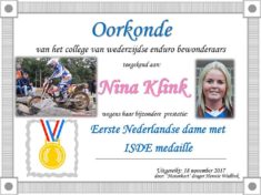 De oorkonde voor Nina Klink