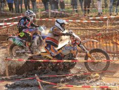 838 Edwin van Lambalgen (NV50) legde de chocomel bike plat maar niet in de choco