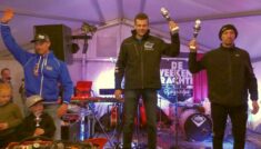 De scratch inters top drie: winnaar Dolfing, tweede Pittens (R) en derde Vogels (L) met zijn kids